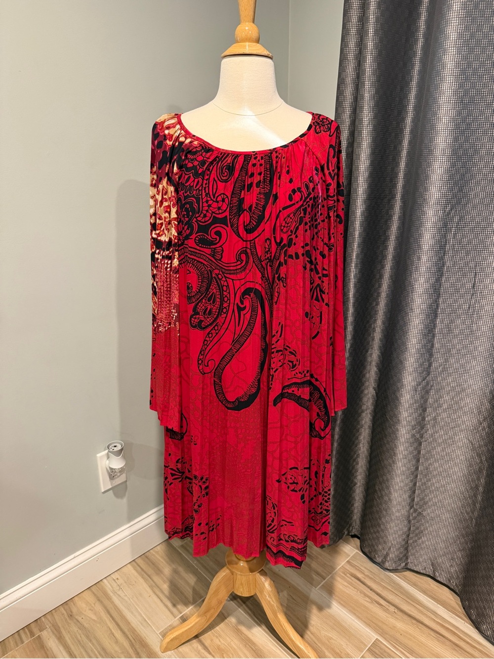BOSTON PROPER Red and Black Paisley Long-Sleeve Swing Dress- EUC